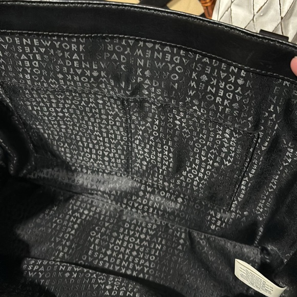 Large Kate Spade New York Black Varick Street Abbie Shoulder Bag Expandable Side - Picture 14 of 16